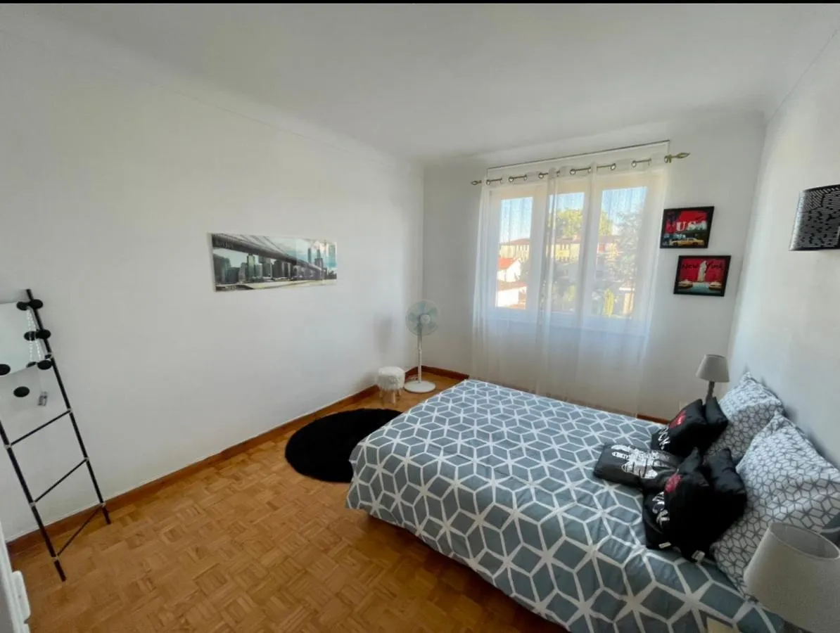 Très grand appartement à 10 min à pied du centre Castres  Castres (Tarn)