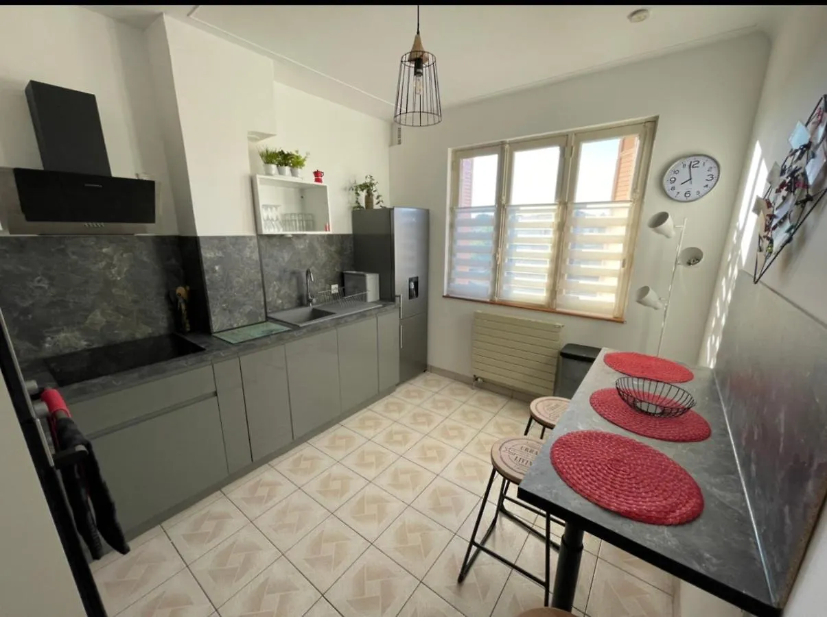 Très grand appartement à 10 min à pied du centre Castres  France